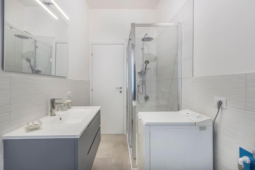 Minimalist Oasis - City Life & Hesperia Hospital Modena Ngoại thất bức ảnh